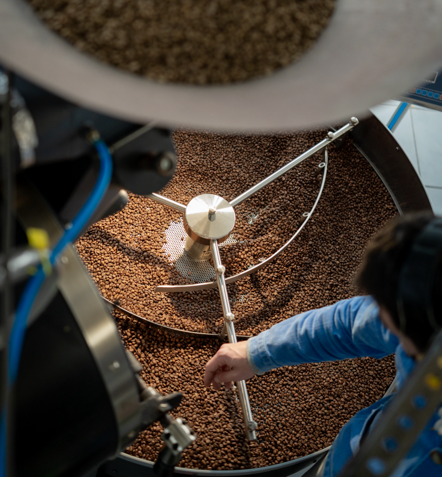 The art of roasting: technique and precision in transforming coffee
